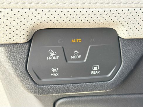 New 2026 Volkswagen Atlas Cross Sport SEL Premium R-Line AWD/4WD image 35