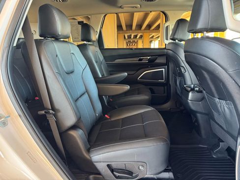 Used 2022 Kia Telluride EX w/ EX Premium Package image 28