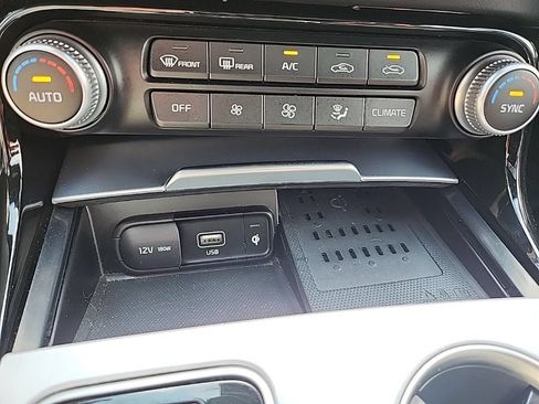 Used 2023 Kia Stinger GT2 image 27