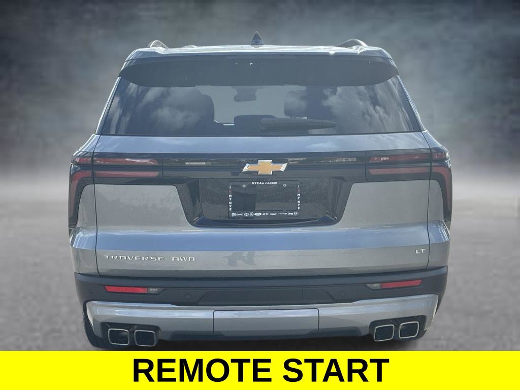 Used 2024 Chevrolet Traverse LT w/ Enhanced Driving Package AWD/4WD image 4