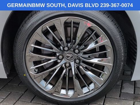 Used 2018 Lexus LS 500 w/ Interior Upgrade Package RWD image 12
