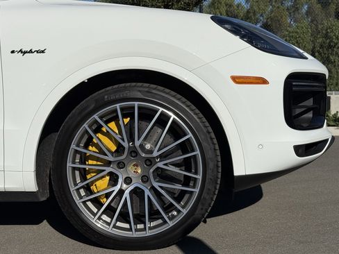 Certified 2022 Porsche Cayenne Turbo S image 12
