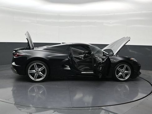 Used 2026 Chevrolet Corvette Stingray Convertible w/ 1LT RWD image 32