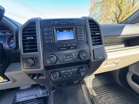 Used 2022 Ford F250 XL w/ Power Equipment Group AWD/4WD image 15