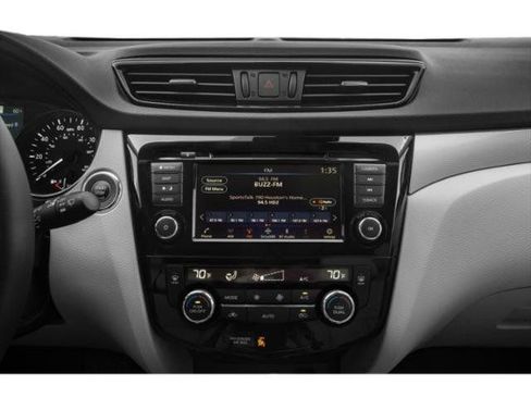 Used 2022 Nissan Rogue Sport SL AWD/4WD image 13