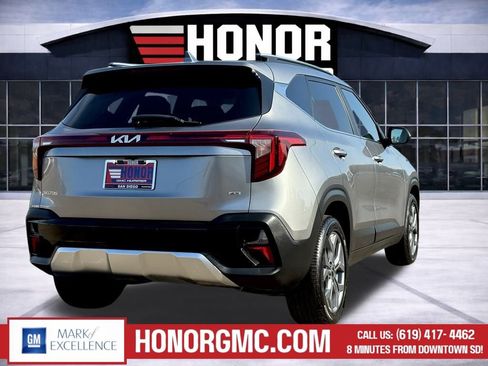 Used 2024 Kia Seltos S image 3