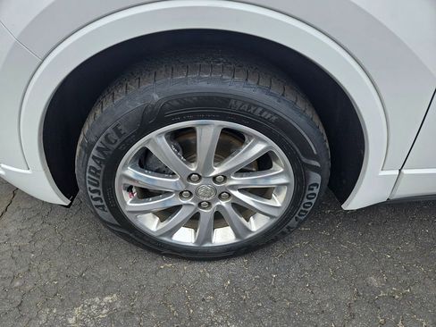 Used 2019 Buick Envision Essence AWD/4WD image 9