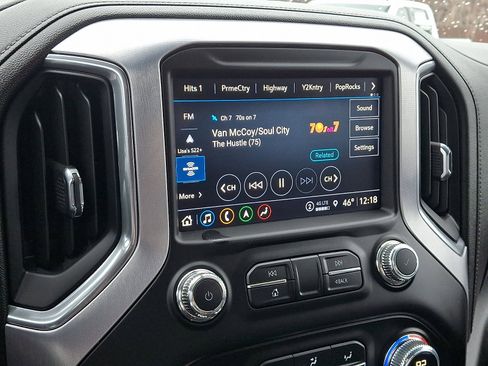 Certified 2023 GMC Sierra 3500 SLT w/ SLT Premium Package image 17