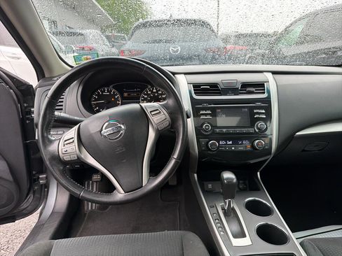 Used 2015 Nissan Altima 2.5 SV w/ Convenience Package FWD image 23