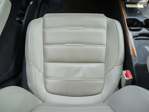 Used 2021 Honda CR-V Touring image 32