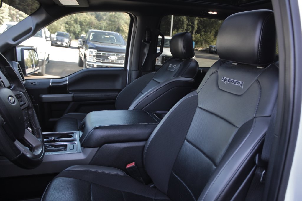 Used 2019 Ford F150 Raptor w/ Equipment Group 802A Luxury AWD/4WD image 32