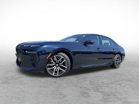 Used 2025 BMW 740i xDrive AWD/4WD image 1