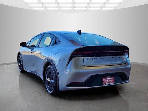 New 2026 Toyota Prius LE image 4