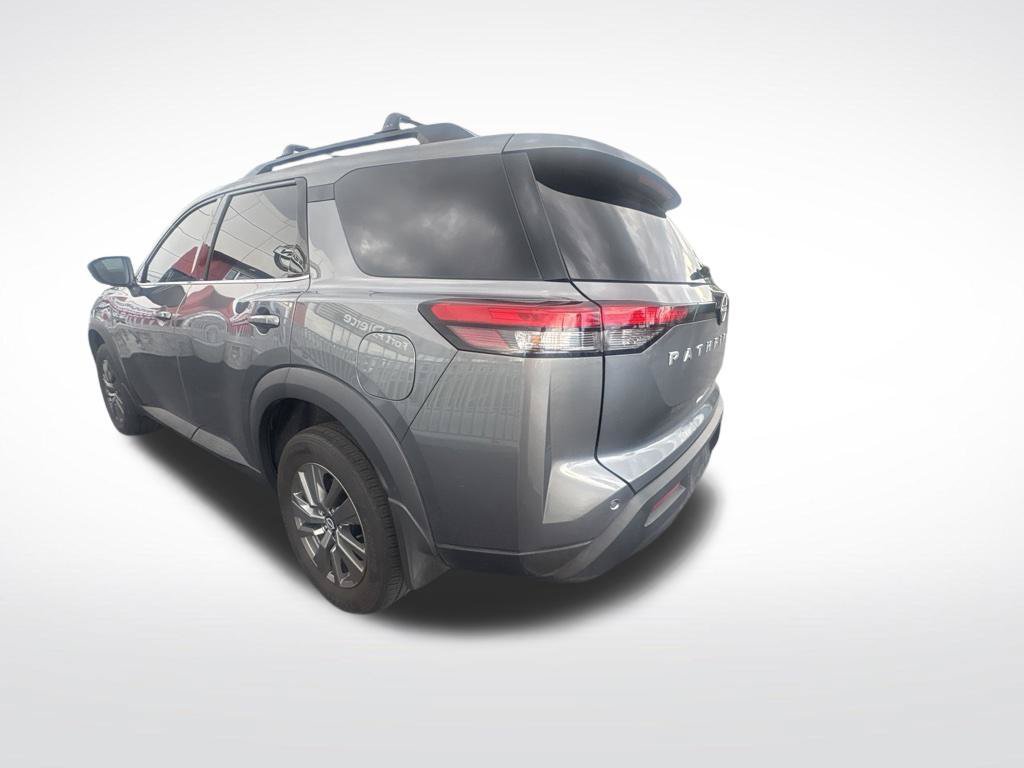 Used 2024 Nissan Pathfinder SV FWD image 10