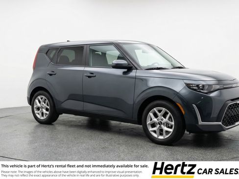Used 2025 Kia Soul LX w/ LX Technology Package image 1