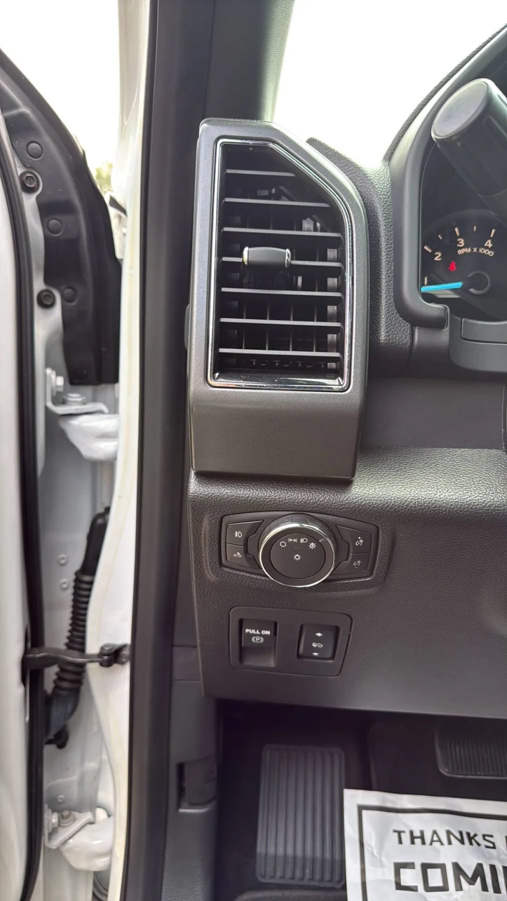 Used 2018 Ford F150 XLT w/ Equipment Group 302A Luxury AWD/4WD image 15
