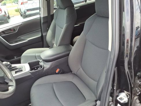 Used 2024 Toyota RAV4 LE FWD image 15