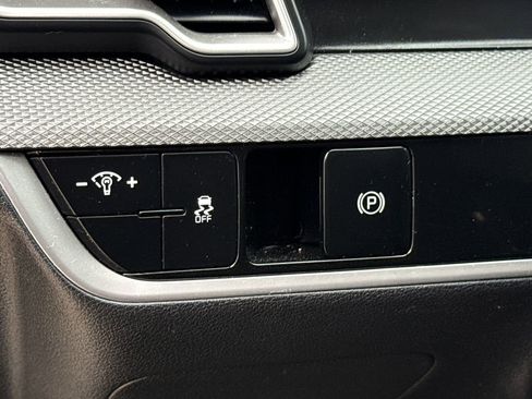 Used 2023 Kia Sportage LX image 21