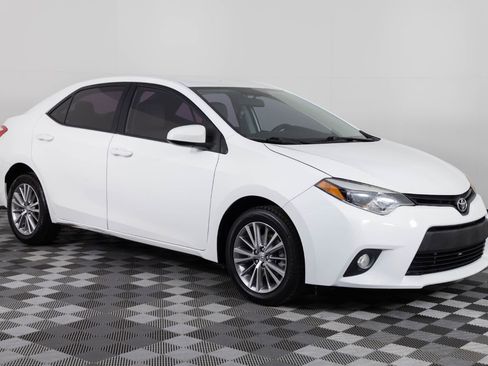Used 2015 Toyota Corolla LE image 10