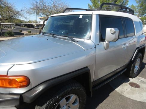 Used 2007 Toyota FJ Cruiser 4WD image 8
