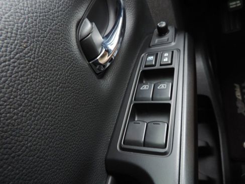 Used 2023 Nissan Titan PRO-4X AWD/4WD image 26