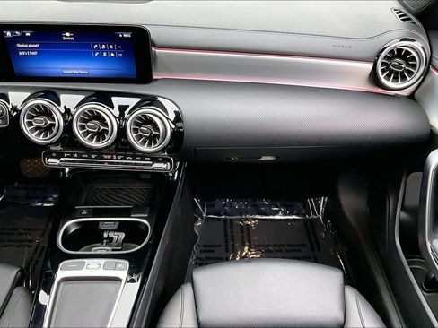 Used 2025 Mercedes-Benz CLA 250 image 26