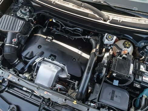 Used 2020 Chevrolet Equinox LT FWD image 27