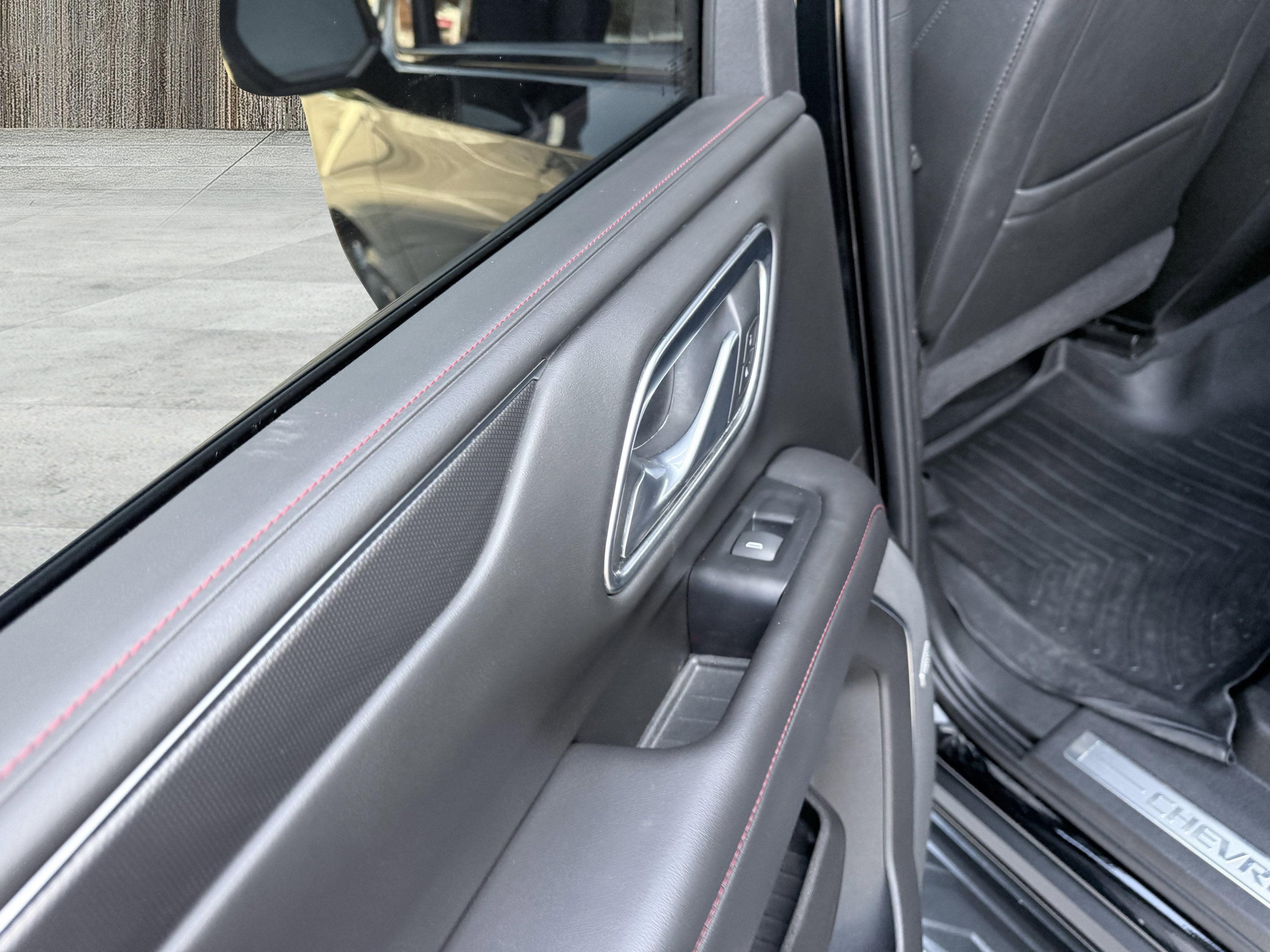 Used 2021 Chevrolet Suburban RST w/ Luxury Package AWD/4WD image 72