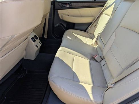 Used 2019 Subaru Outback 2.5i Limited AWD/4WD image 19