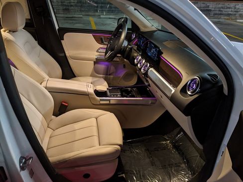 Used 2022 Mercedes-Benz GLB 250 4MATIC image 22