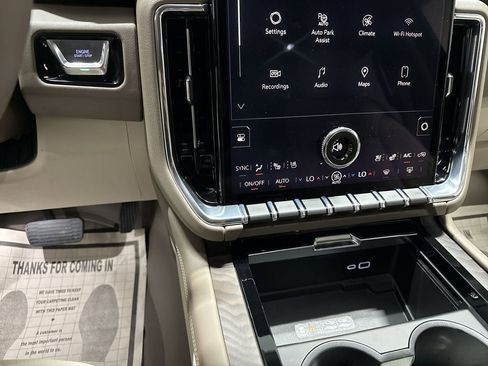 New 2026 GMC Yukon XL Denali w/ Denali Reserve Package AWD/4WD image 17