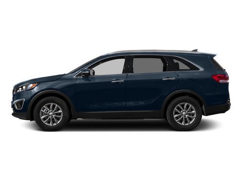 Used 2016 Kia Sorento AWD w/ LX Convenience Package image 3