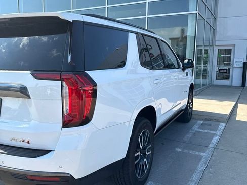 Used 2022 GMC Yukon AT4 w/ Technology Package AWD/4WD image 4