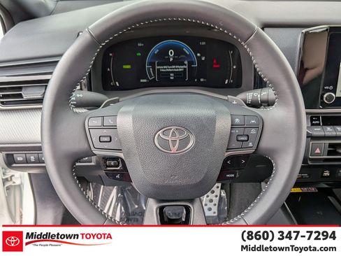 Certified 2025 Toyota Camry SE AWD/4WD image 17