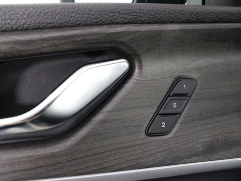 New 2025 Jeep Grand Cherokee L Limited w/ Black Appearance Package image 23