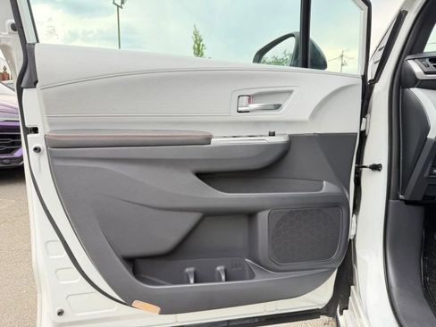 Used 2021 Toyota Sienna XSE w/ XSE Plus Package FWD image 10