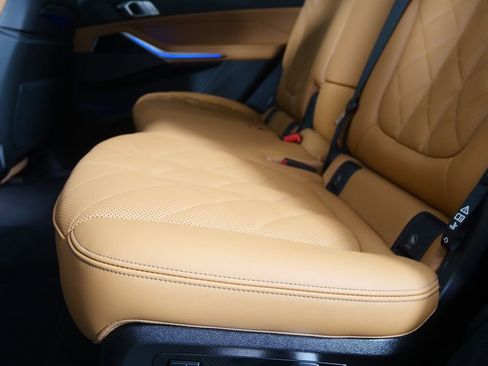 New 2026 BMW X7 M60i AWD/4WD image 14
