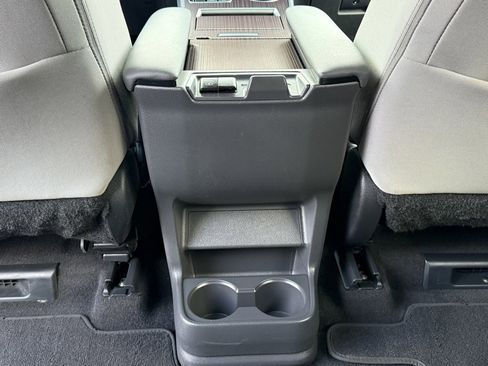 Used 2024 Toyota Sienna LE image 24