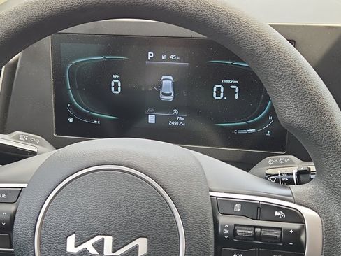 Certified 2025 Kia Sportage LX AWD/4WD image 55
