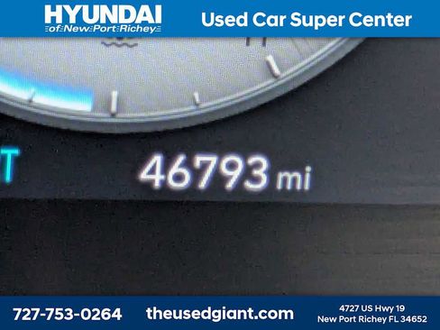 Certified 2023 Hyundai Elantra Limited w/ Cargo Package FWD image 34