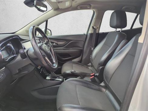 Used 2019 Buick Encore Sport Touring FWD image 17