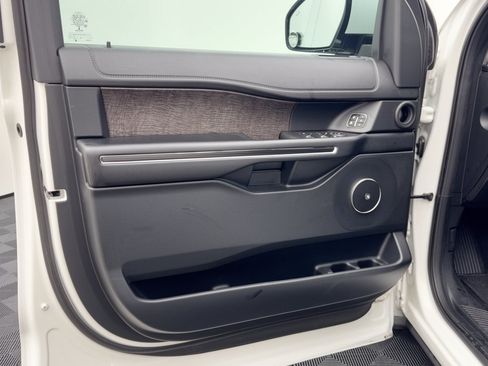 Used 2021 Ford Expedition Limited RWD image 14