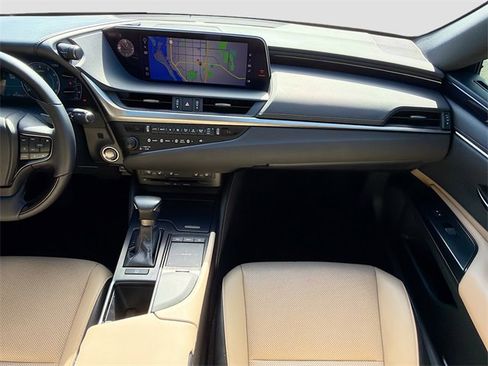 Used 2020 Lexus ES 350 w/ Premium Package image 18