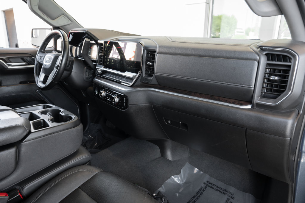 Used 2024 GMC Sierra 1500 SLT AWD/4WD image 43
