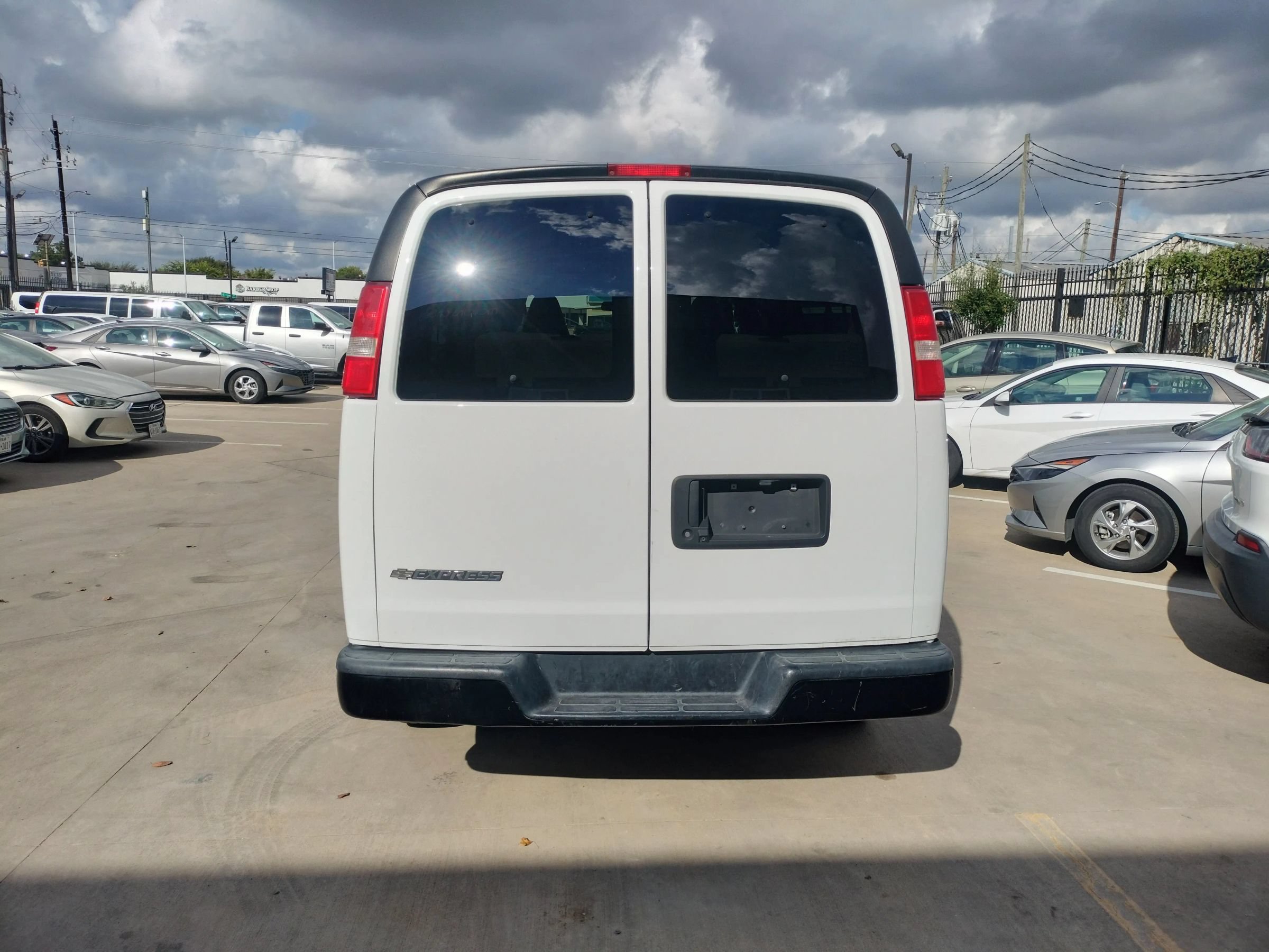 Used 2019 Chevrolet Express 2500 LS w/ Driver Convenience Package RWD image 6