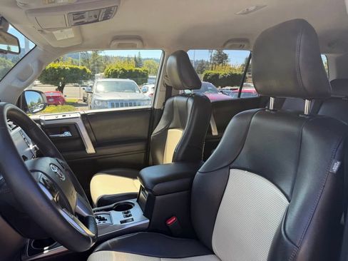 Used 2022 Toyota 4Runner SR5 AWD/4WD image 14