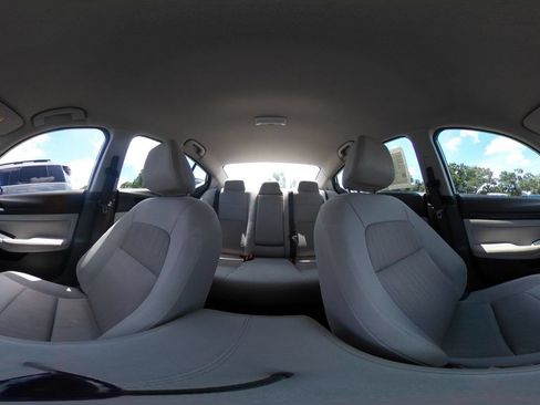 Used 2025 Nissan Altima 2.5 SV FWD image 43