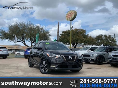 Used 2020 Nissan Kicks SR w/ SR Premium Package FWD image 1