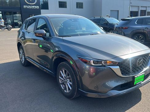Used 2025 MAZDA CX-5 AWD 2.5 S w/ Preferred Package image 4