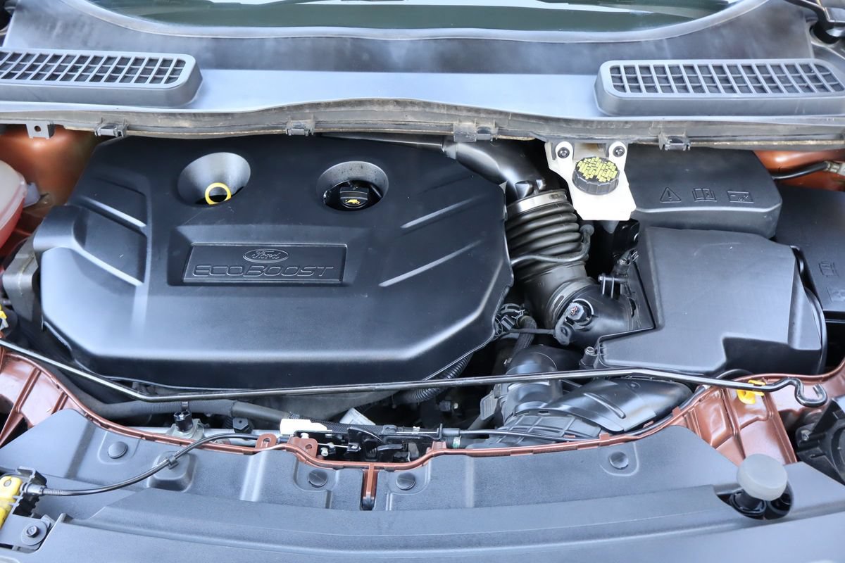 Used 2017 Ford Escape SE AWD/4WD image 39